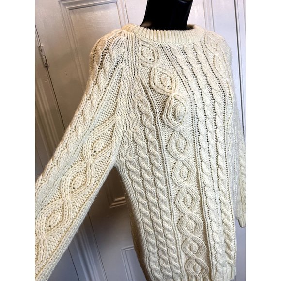 1970s Vintage Andrew St. John Cable Knit Sweater - Picture 7 of 11